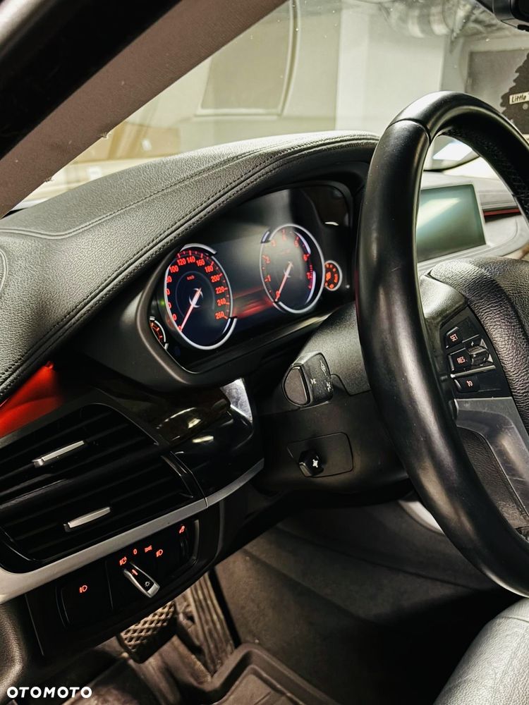 BMW X6 - 36