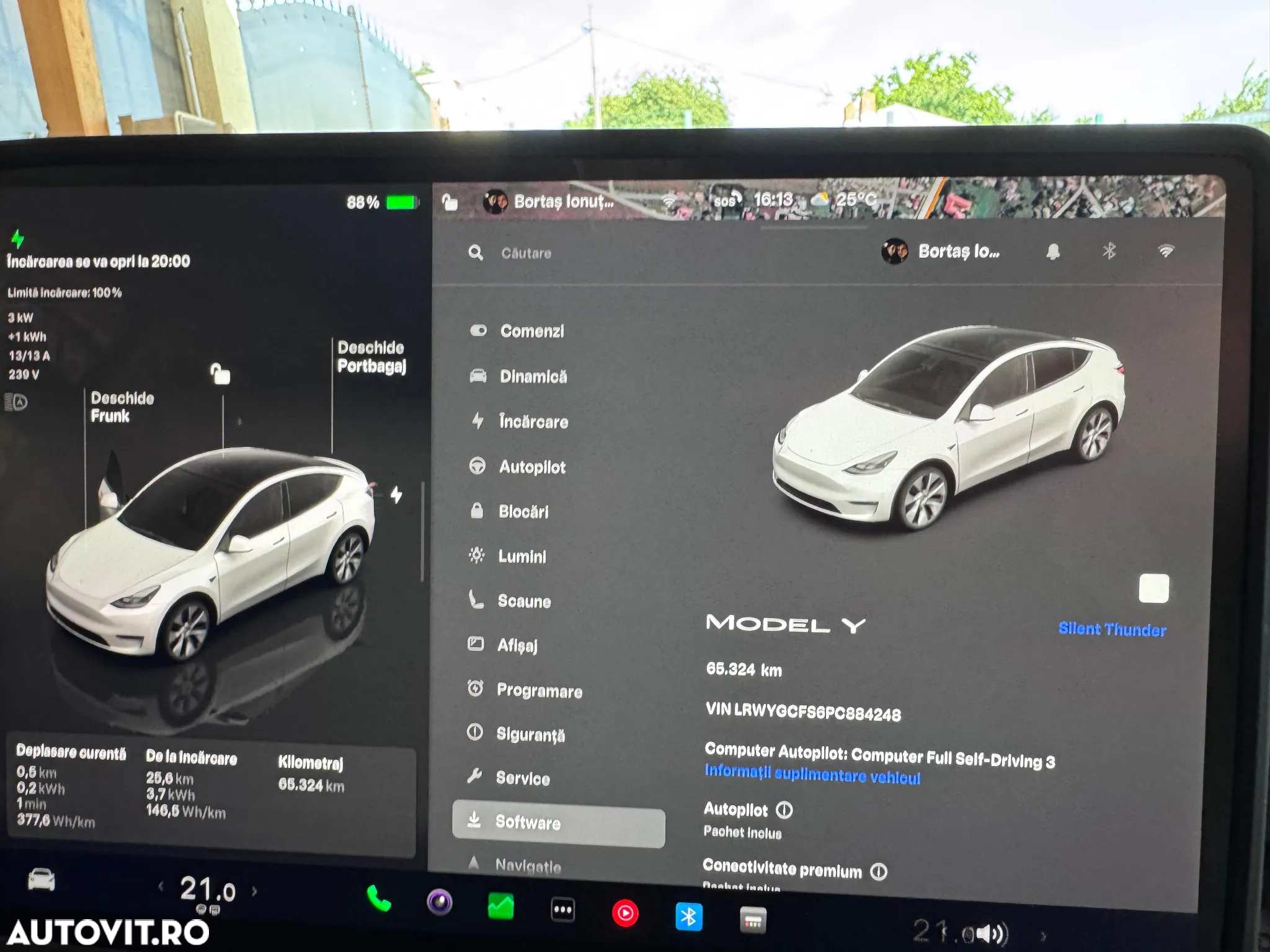 Tesla Model Y - 11