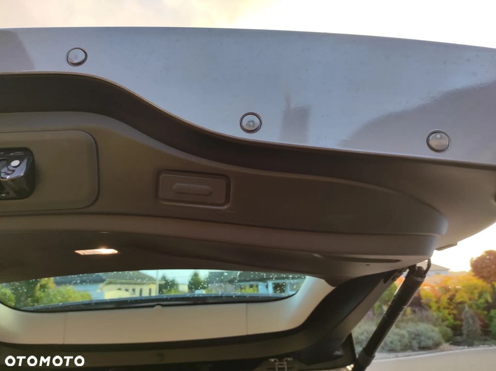 Renault Espace 1.6 dCi Energy Initiale Paris EDC - 25