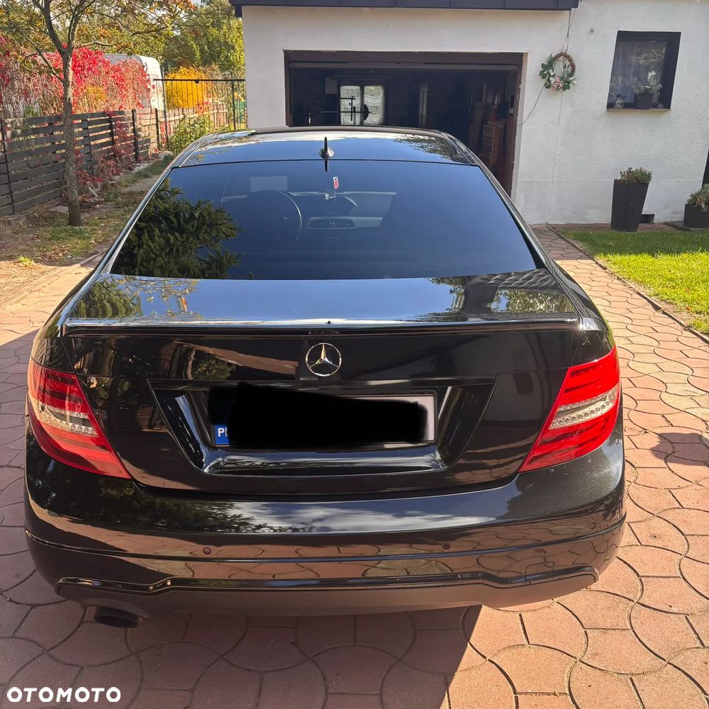 Mercedes-Benz C-Class 2012 photo 4