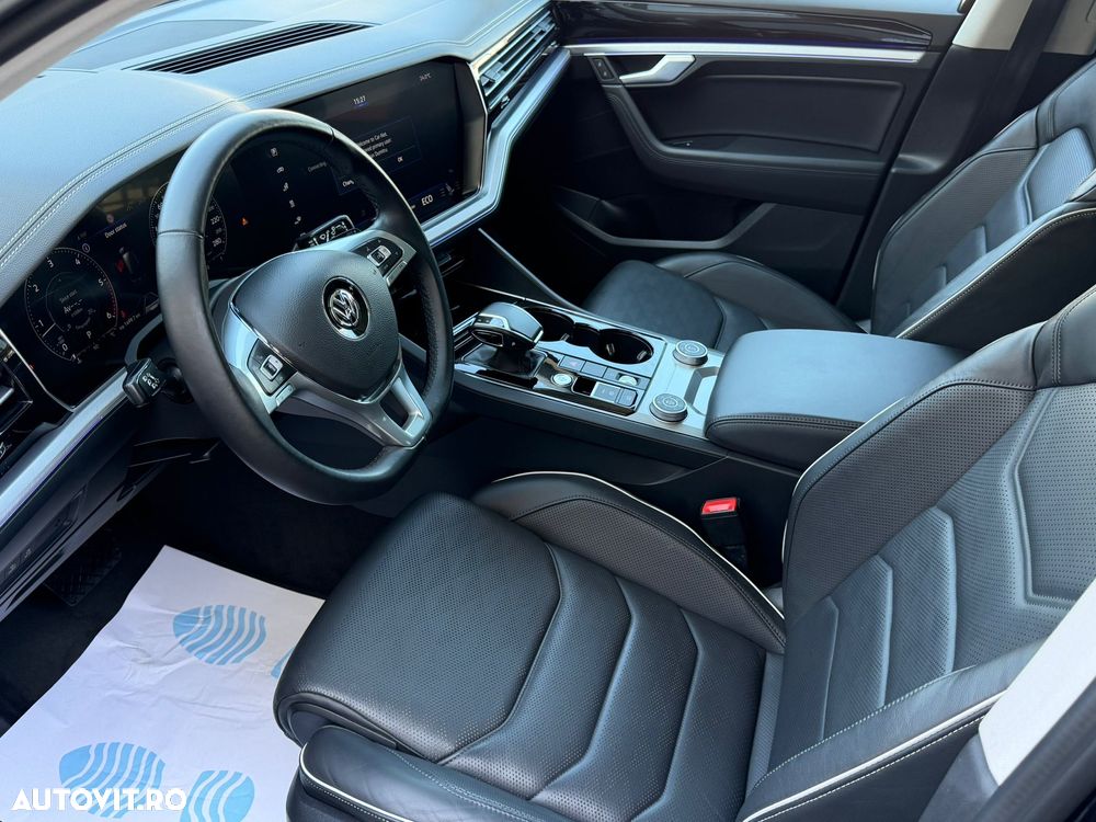 Volkswagen Touareg - 15