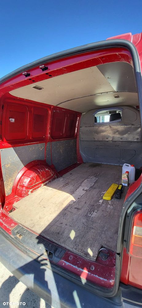Volkswagen Transporter T5 - 3
