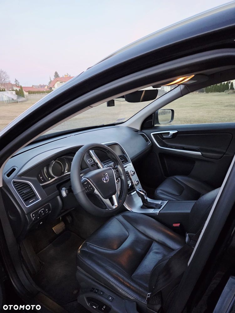 Volvo XC 60 D3 Drive-E Summum - 10