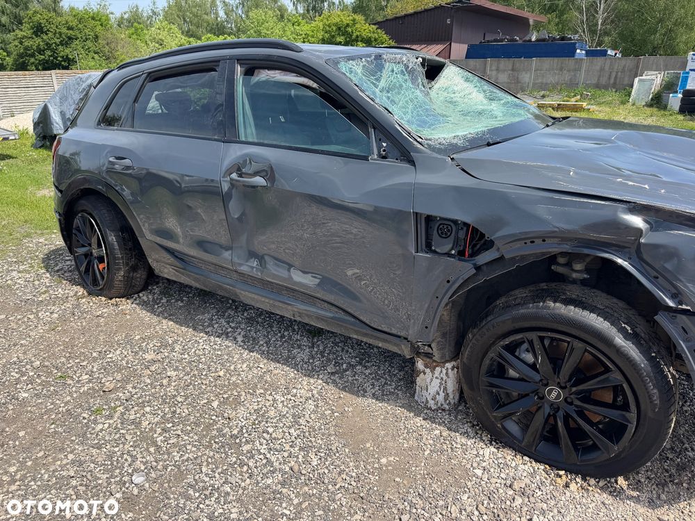 Audi Q8 Sportback e-tron - 7