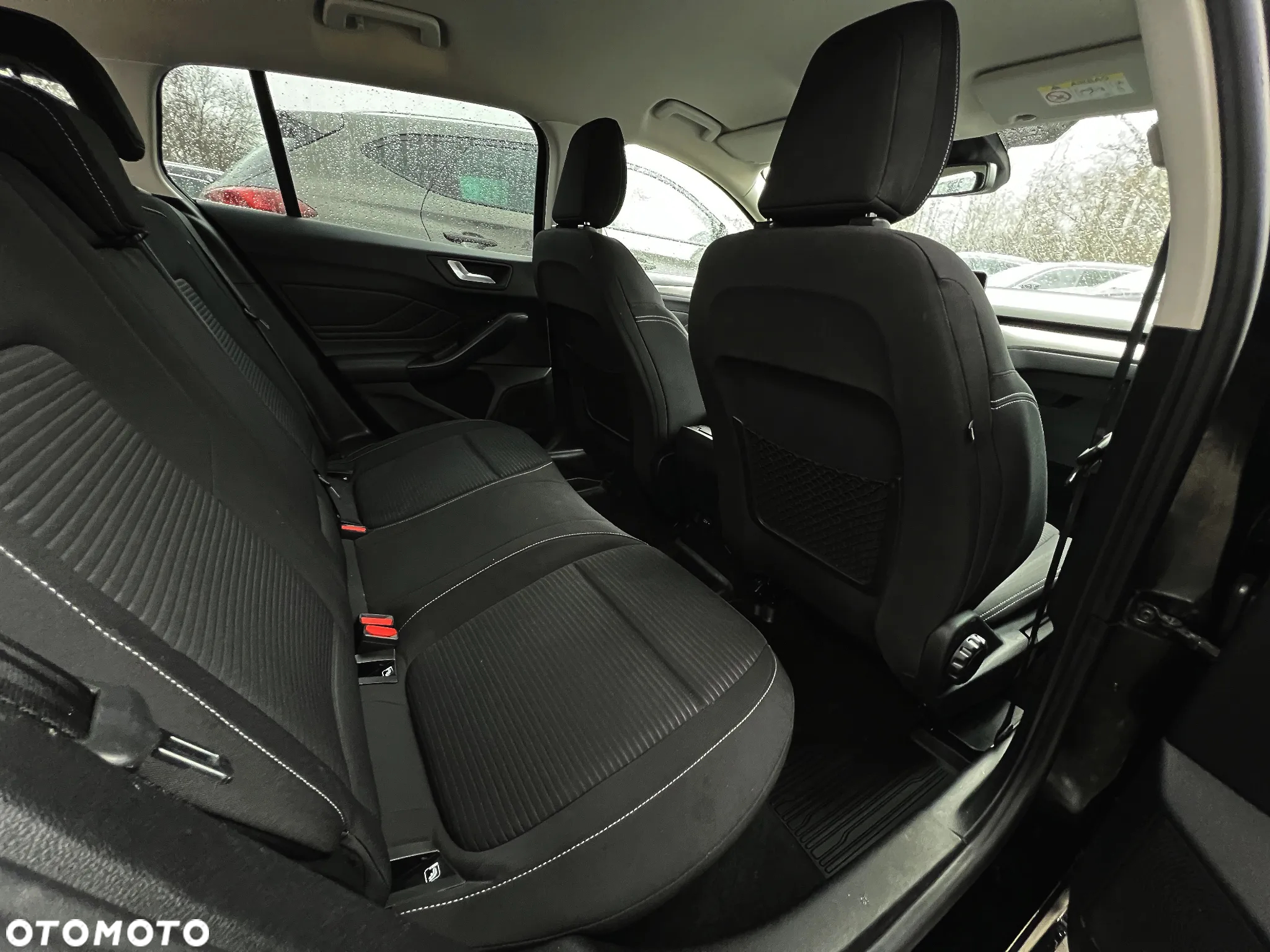 Ford Focus Turnier 1.5 EcoBlue Start-Stopp-System TITANIUM - 20