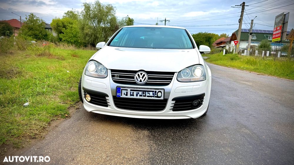 Volkswagen Golf - 2