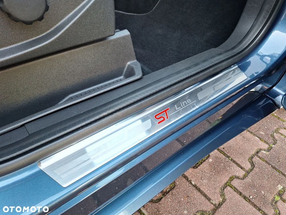 Ford Kuga 1.5 EcoBoost 2x4 ST-Line - 16