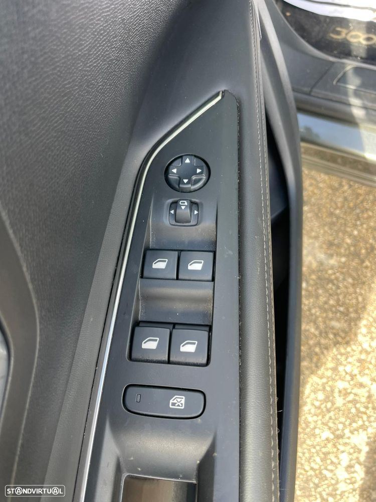 Peugeot 3008 BlueHDi 120 Stop & Start Allure - 11