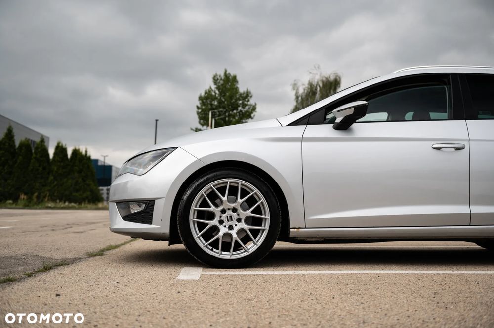 Seat Leon 2015 photo 3
