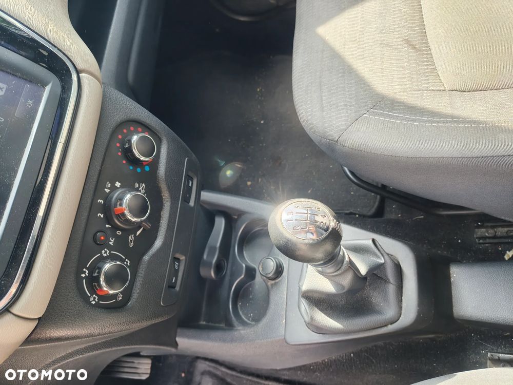 Dacia Lodgy 1.5 dCi Prestige - 24