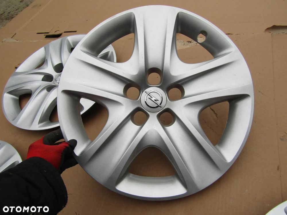 4x Kołpaki 17 Strukturalne OPEL NSIGNIA B ZAFIRA C TOURER ASTRA J IV 5x115 - 15