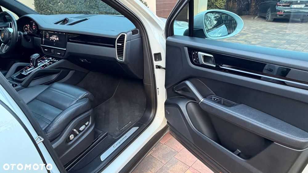 Porsche Cayenne - 9