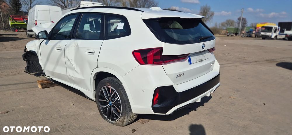 BMW iX1 eDrive20 66.5kWh M Sport Edition - 23