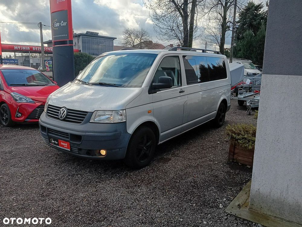 Volkswagen Transporter - 1