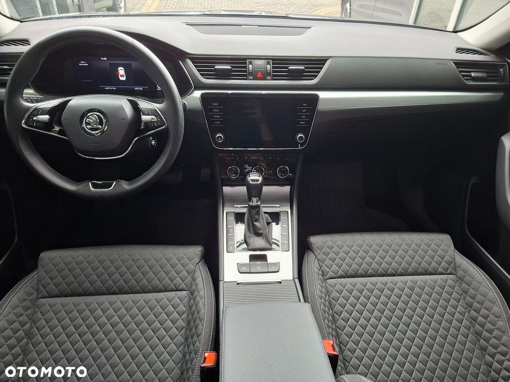 Skoda Superb 2.0 TSI Ambition DSG - 17