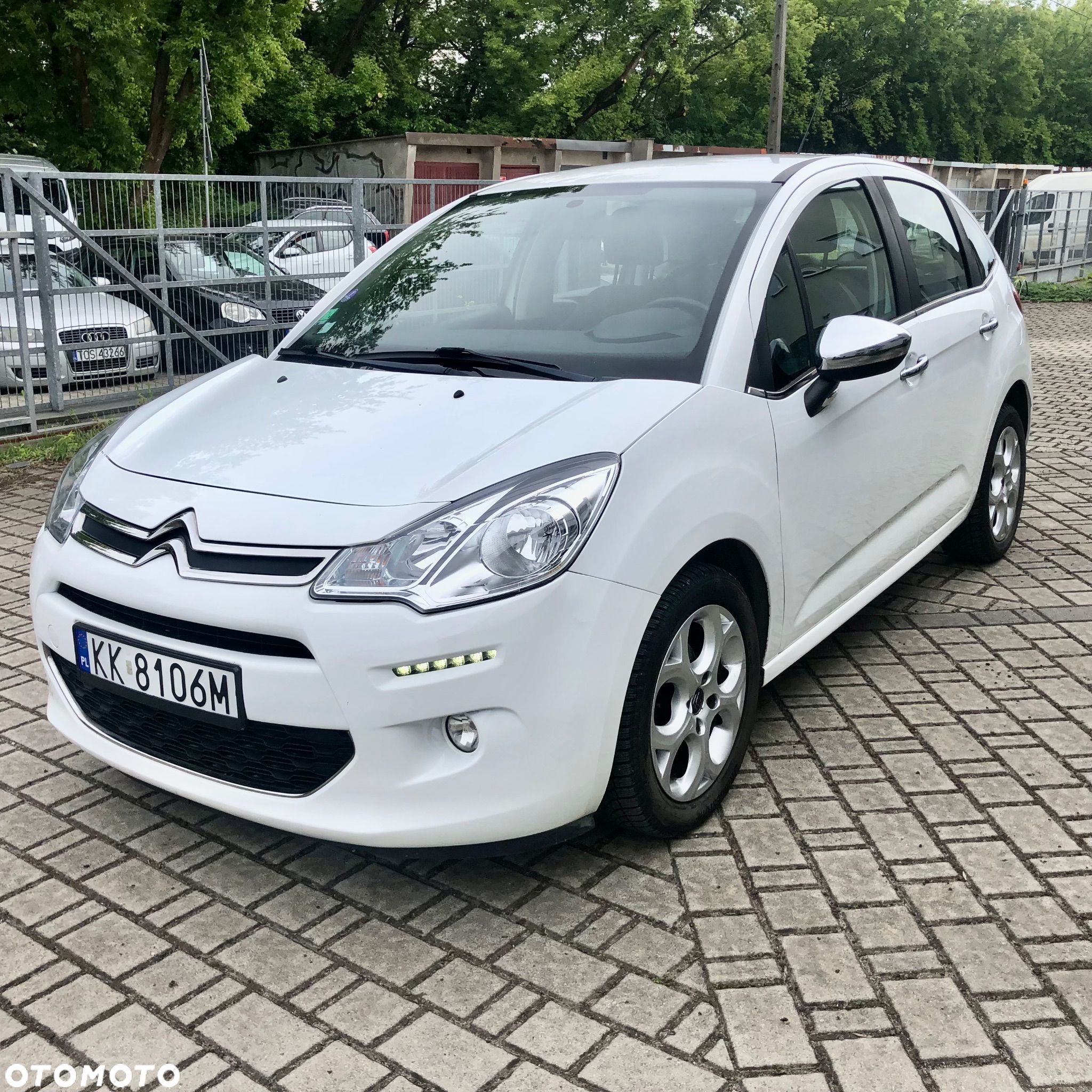Citroën C3 1.2 PureTech Exclusive - 1