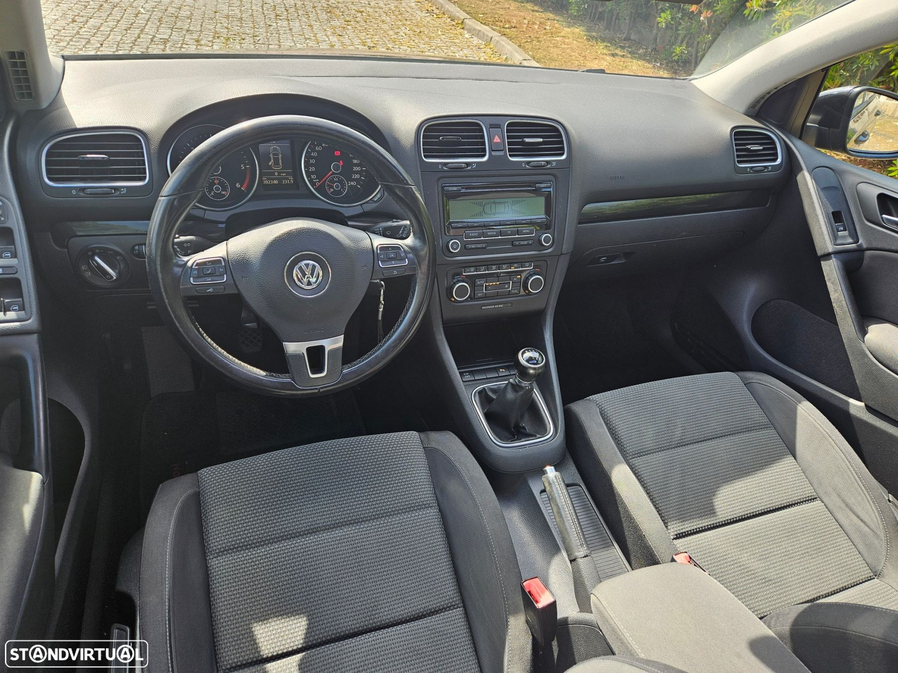 VW Golf 1.6 TDi Confortline - 13