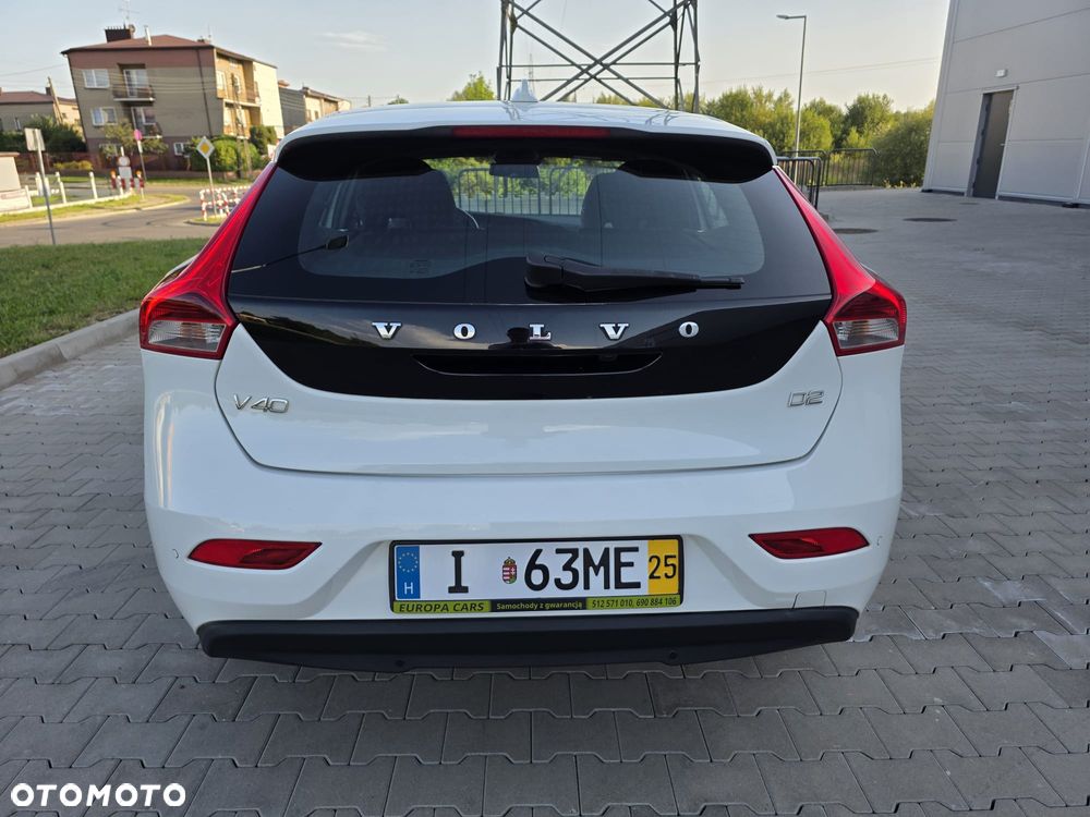 Volvo V40 D2 - 9