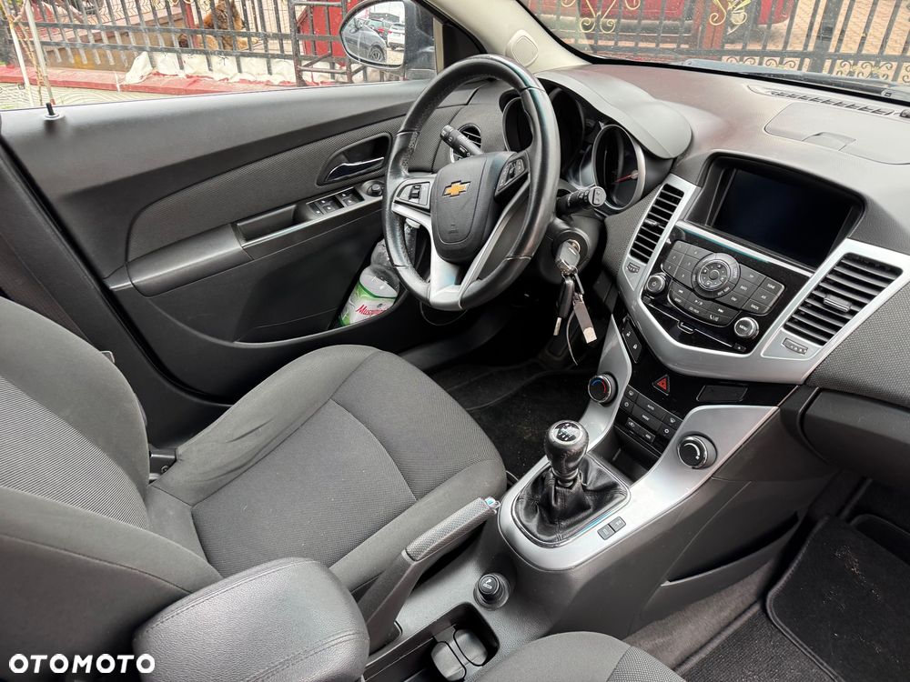 Chevrolet Cruze - 10
