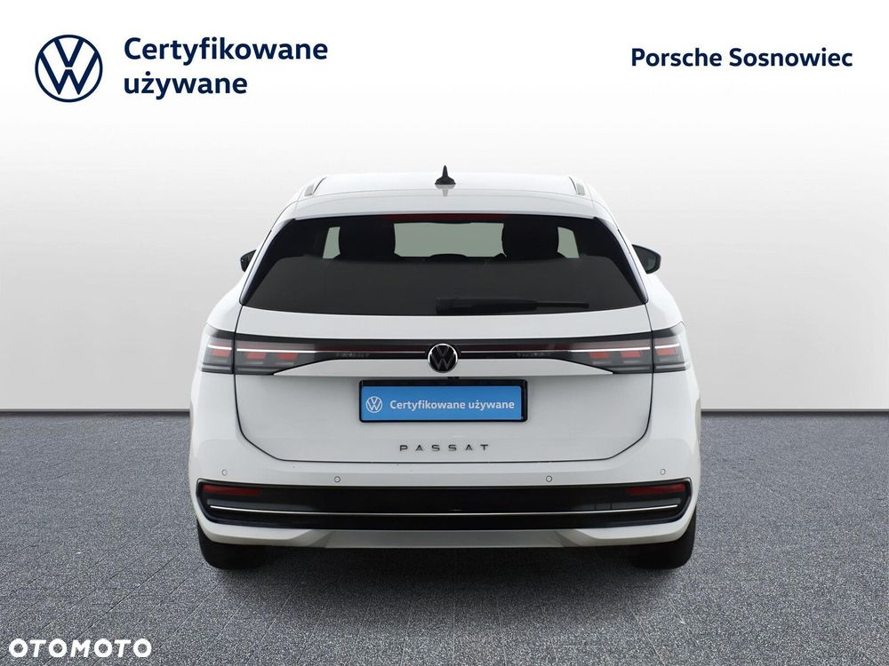 Volkswagen Passat Variant 2.0 TDI SCR Elegance DSG - 5