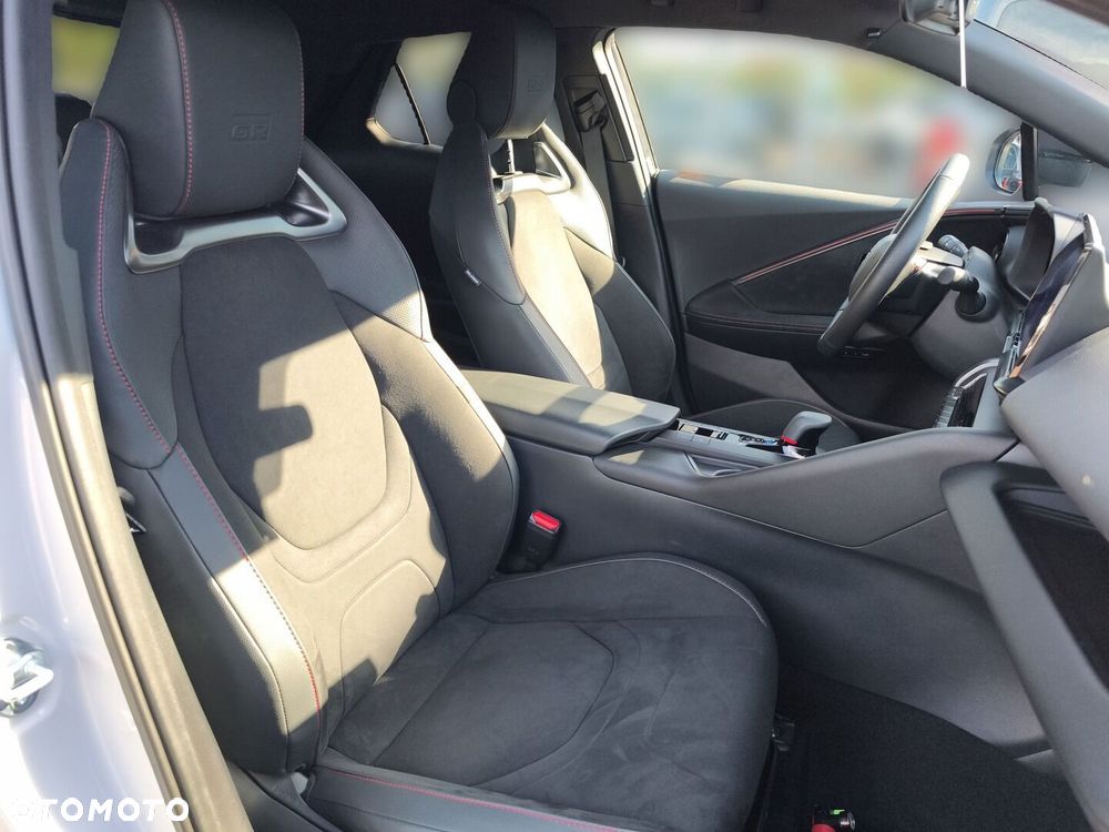 Toyota C-HR 2.0 PHEV Dynamic Force GR Sport - 10