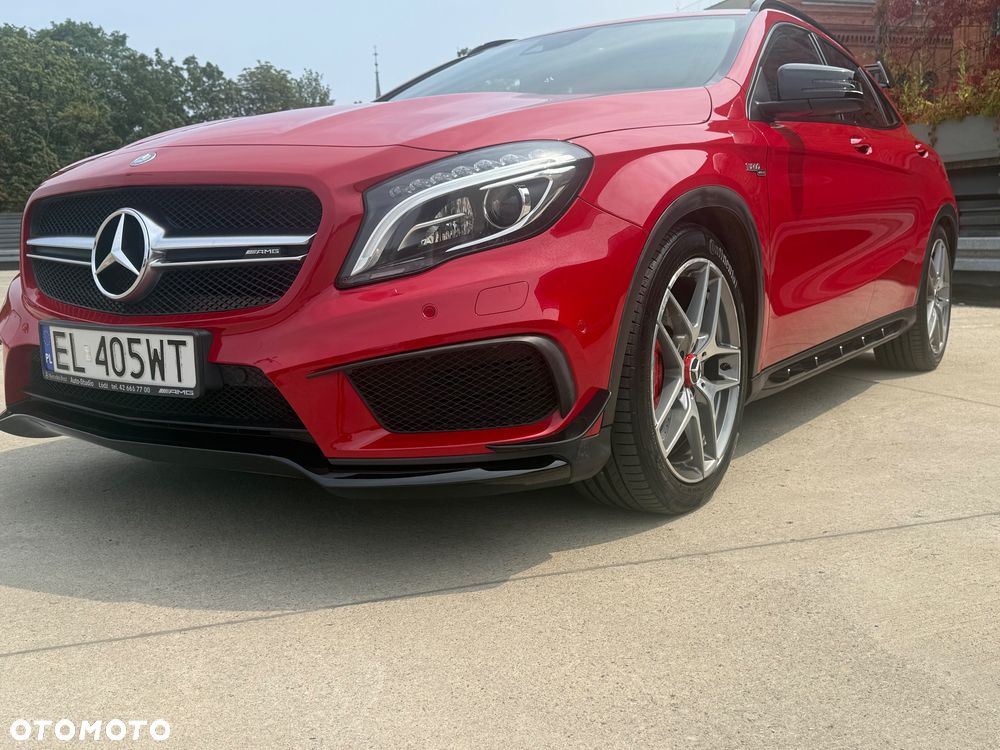 Mercedes-Benz GLA - 2
