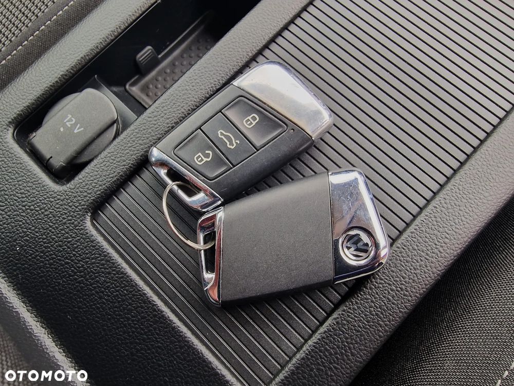 Volkswagen Arteon 2.0 TDI SCR DSG Elegance - 38