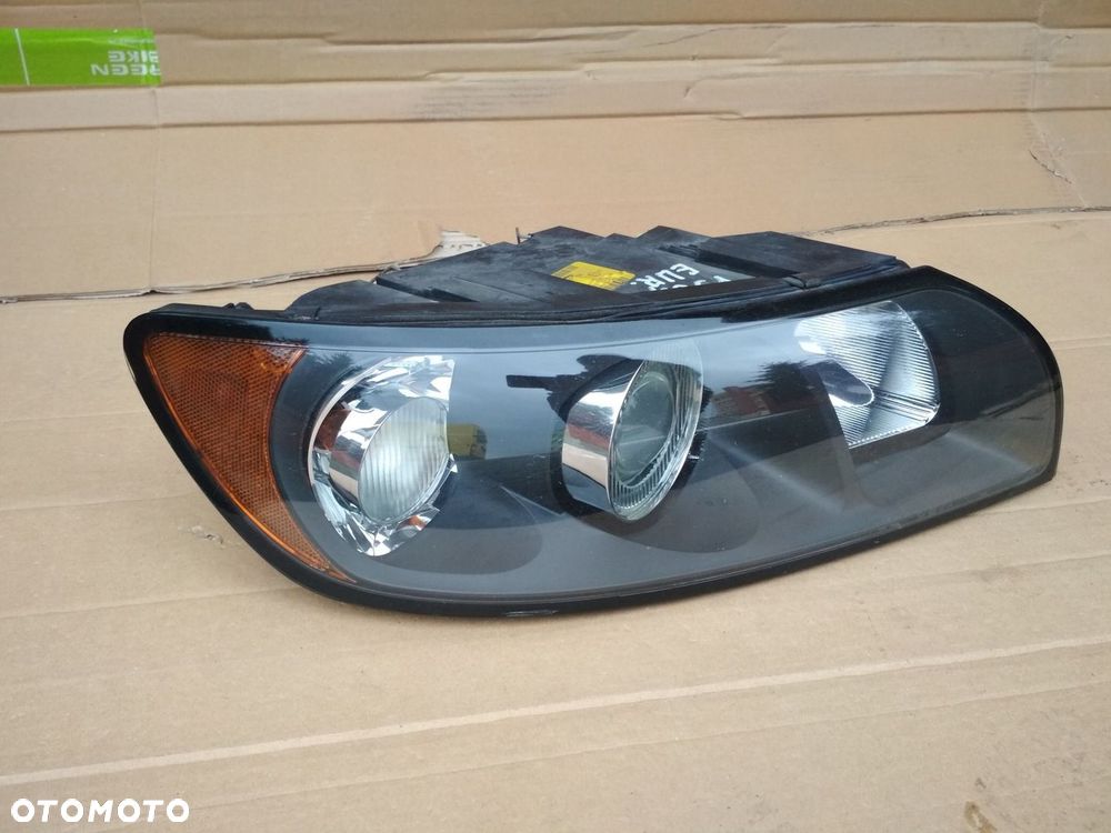 Lampa P+L Volvo V50 S40 04-07 r. Eur. - 2