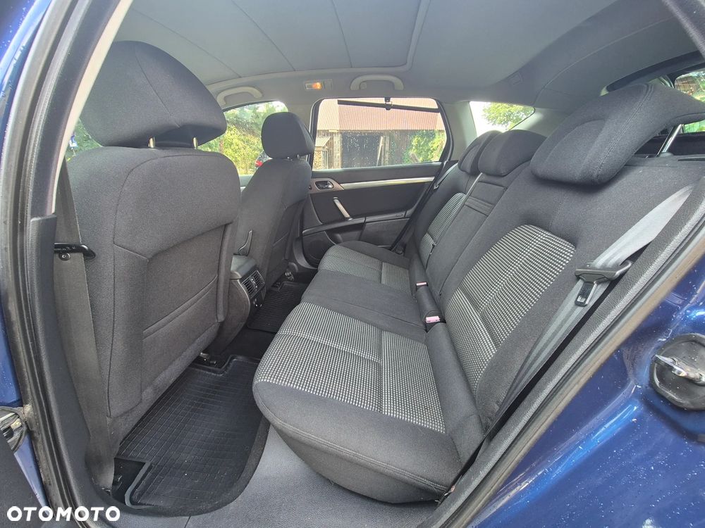 Peugeot 407 - 19