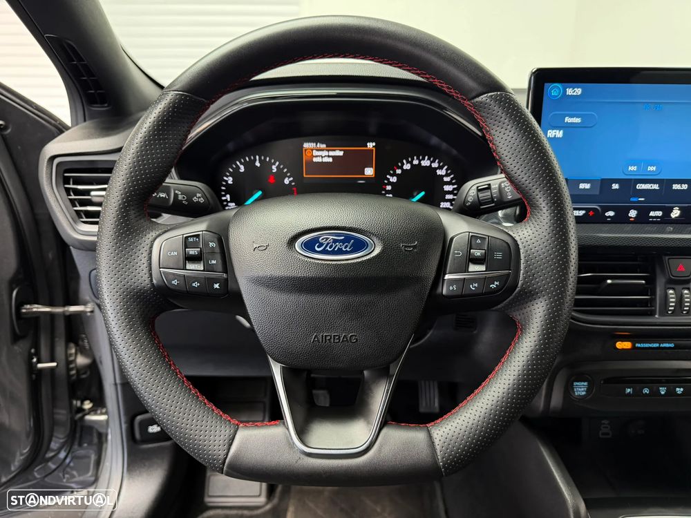 Ford Focus 1.0 EcoBoost MHEV ST-Line - 14