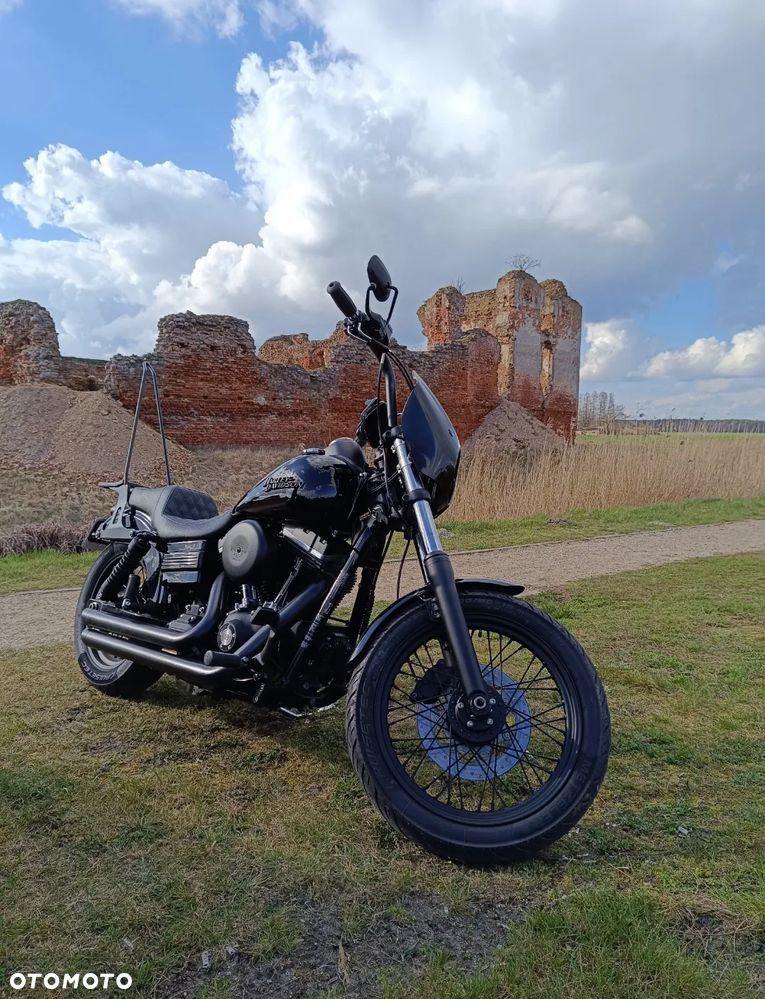 Harley-Davidson Dyna Street Bob - 11