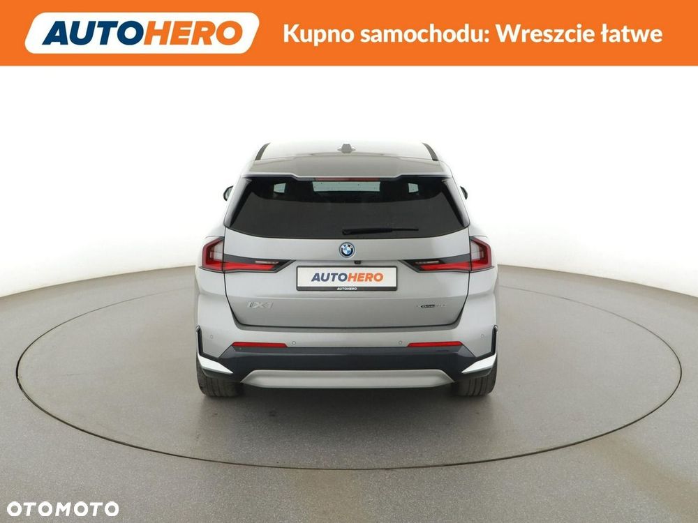 BMW iX1 xDrive30 xLine - 8