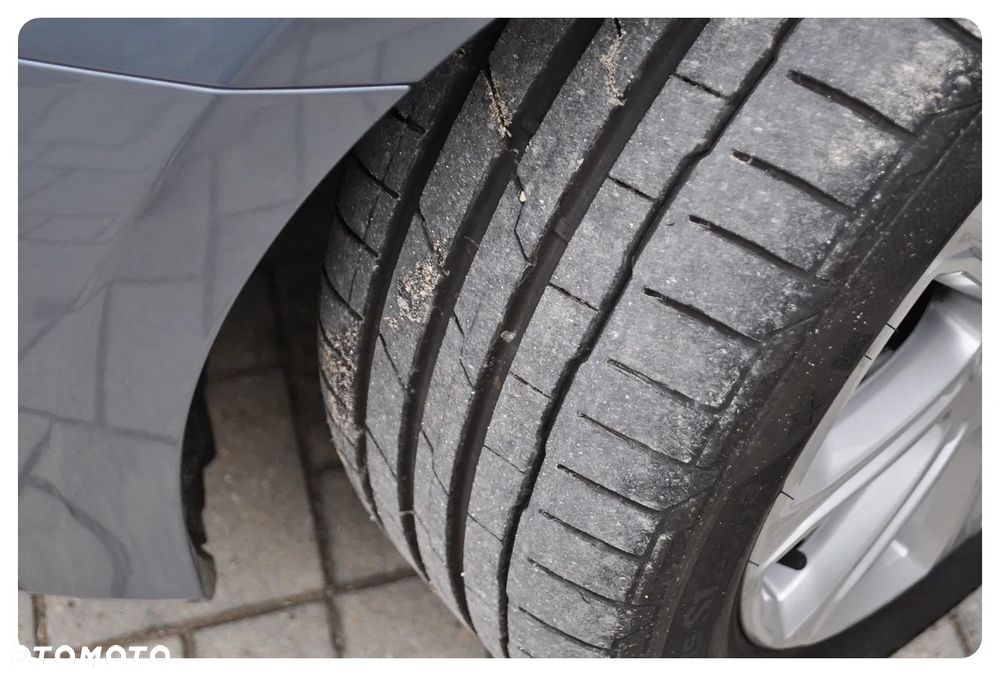 Volvo V40 T3 Inscription - 34