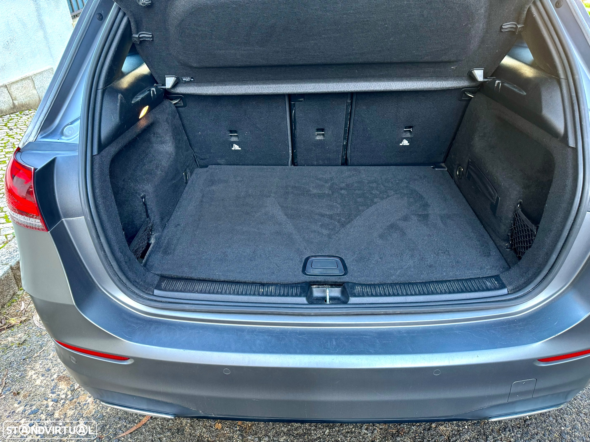 Mercedes-Benz B 180 d 7G-DCT AMG Line - 28