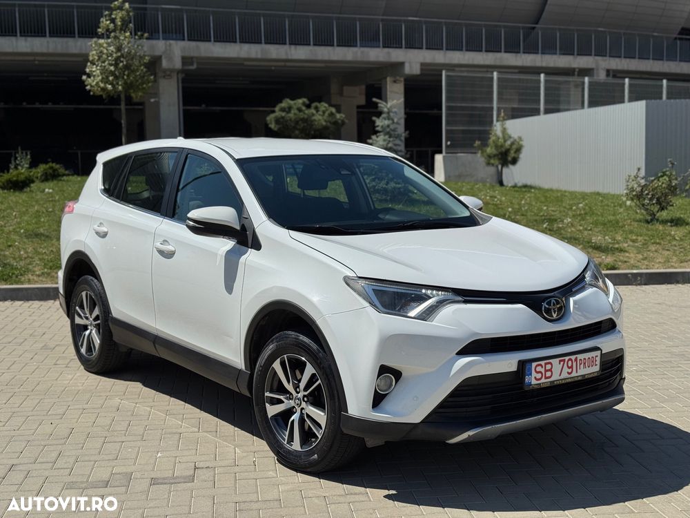 Toyota RAV4 2.0 D-4D 4x2 Start-Stop Comfort - 2