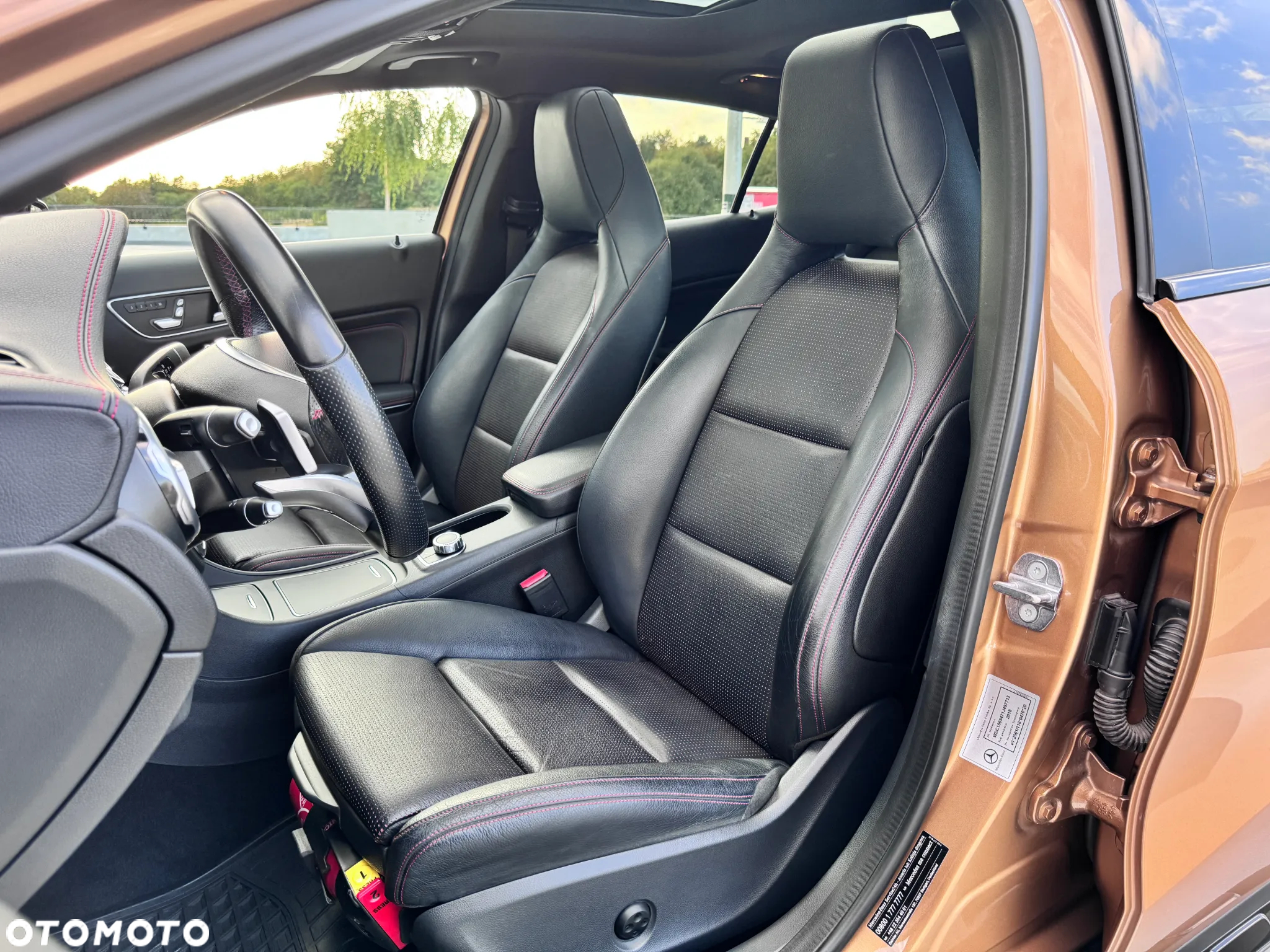 Mercedes-Benz GLA 220 4-Matic AMG Line - 24