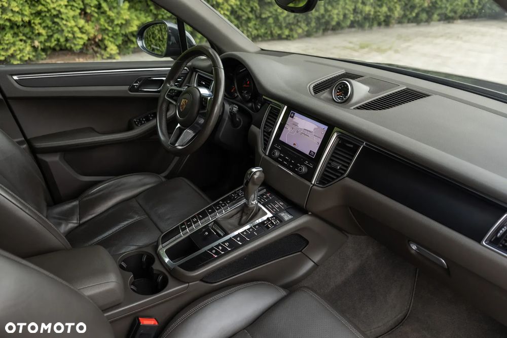 Porsche Macan Standard - 39
