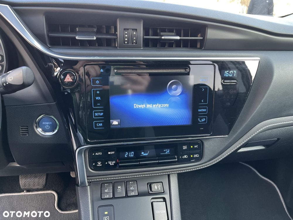 Toyota Auris - 18