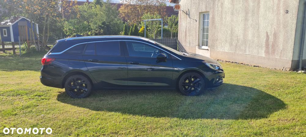 Opel Astra 1.6 CDTI Sport - 2