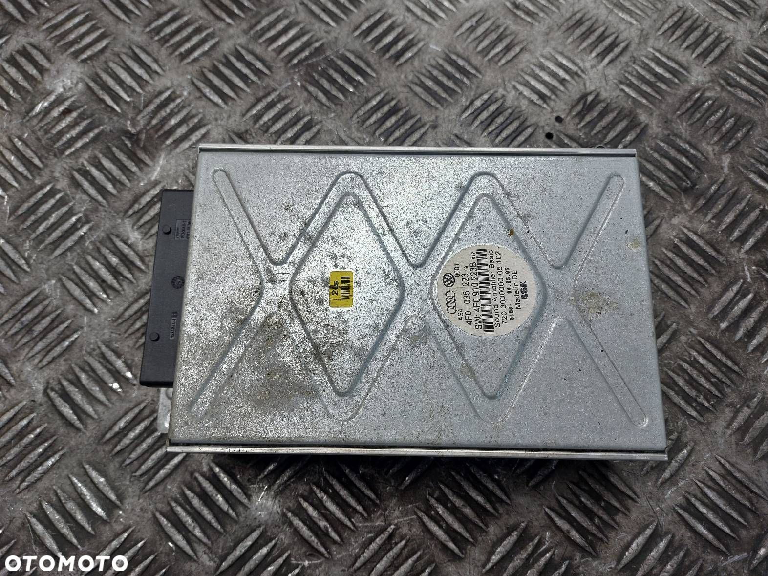 WZMACNIACZ AUDIO AUDI A6 C6 4F0035223B - 1