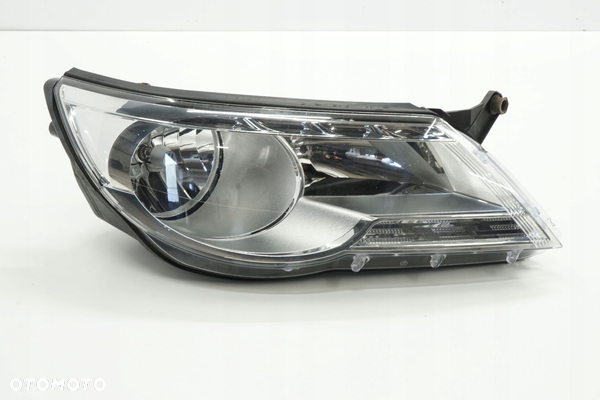 VW TIGUAN 5N 11R LAMPA PRAWY PRZÓD PRZEDNIA 5N2941032K ANGLIK UK