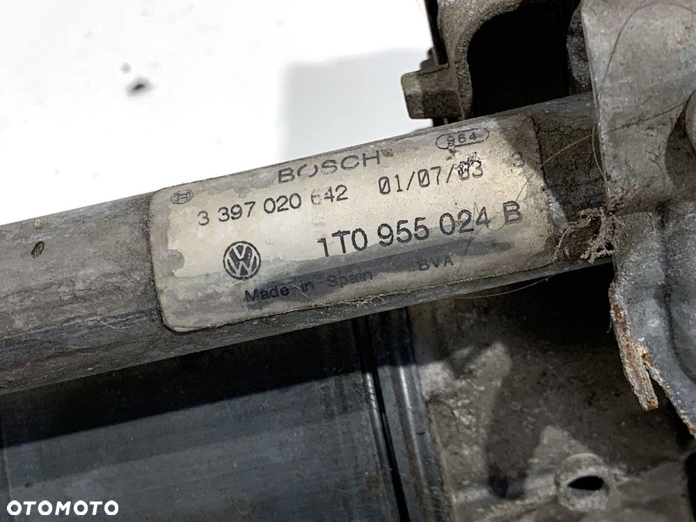 MECHANIZM WYCIERACZEK LEWY PRZÓD  VW TOURAN (1T1, 1T2) 2003 - 2010 1.6 FSI 85 kW [115 KM] benzyna - 5