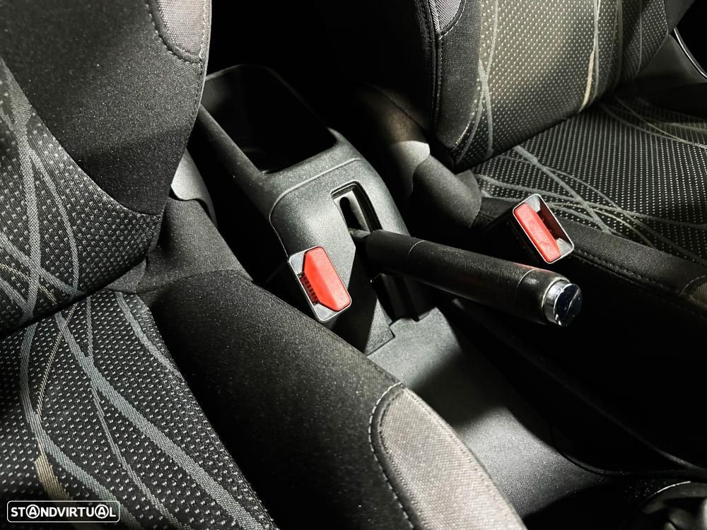 Peugeot 208 1.4 HDi Allure - 37