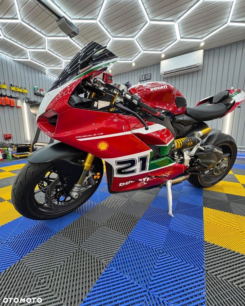 Ducati Panigale V2 - 1