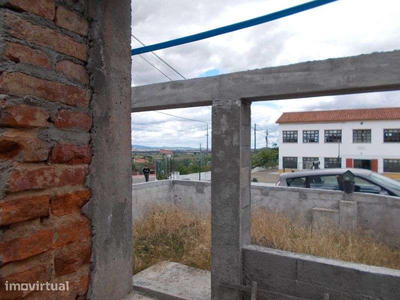VENDE-SE: Casa na Carregueira com 700m² de Terreno - Grande imagem: 4/12
