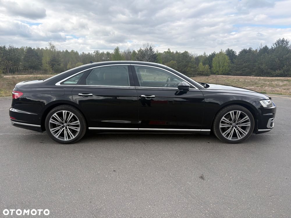 Audi A8 - 4
