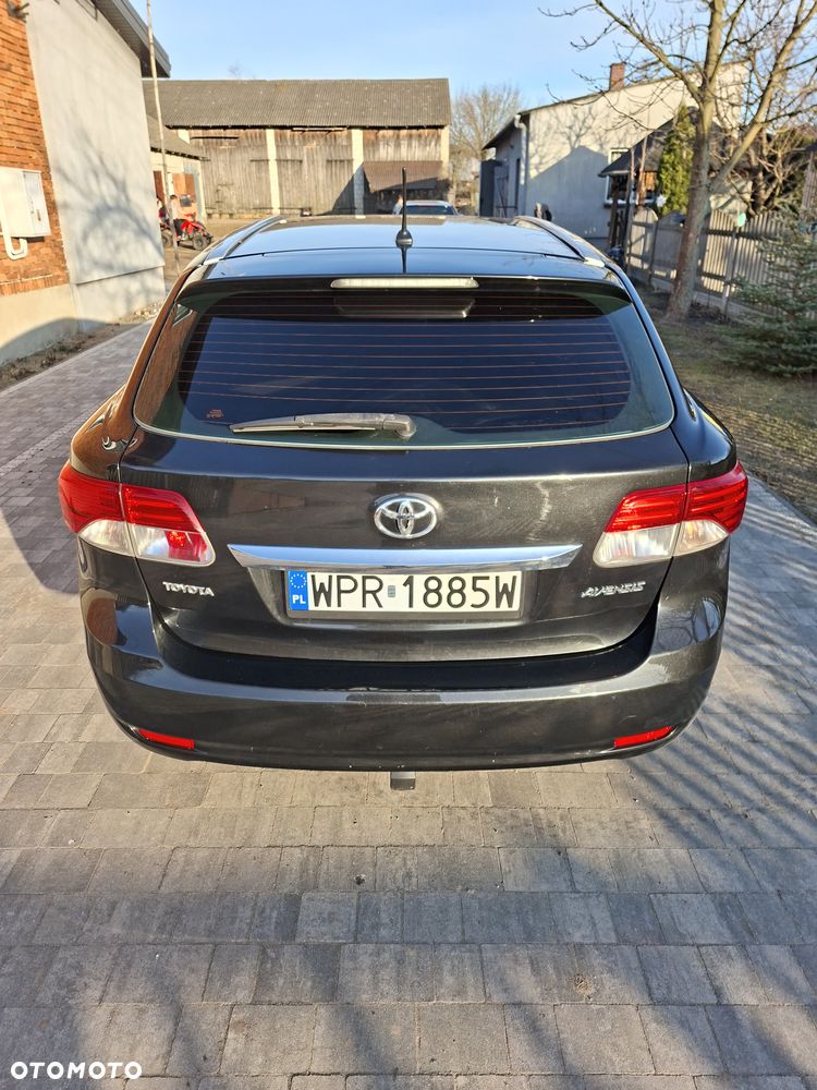 Toyota Avensis 2.0 D-4D Premium - 2