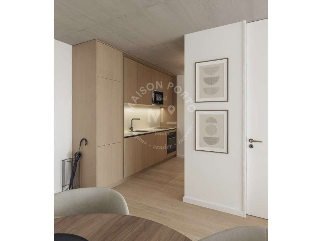 Apartamento T1 com Varanda e Lugar de Estacionamento, próximo a Ave... - Grande imagem: 3/18