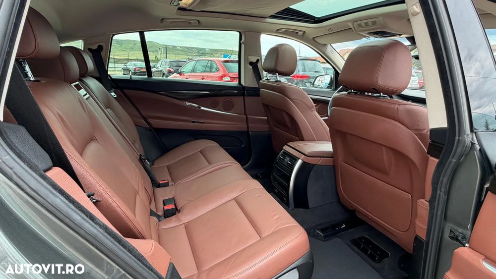 BMW Seria 5 520d Aut. Luxury Line - 17