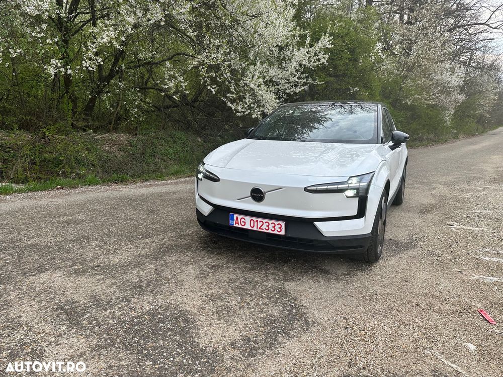 Volvo EX30 Twin Motor Performance AWD Black Edition Ultra - 4